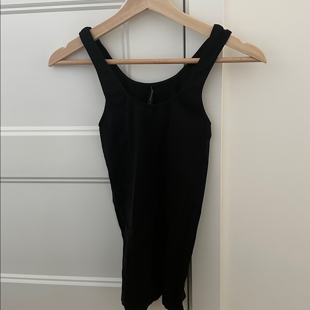 Babaton Classic Black Dress